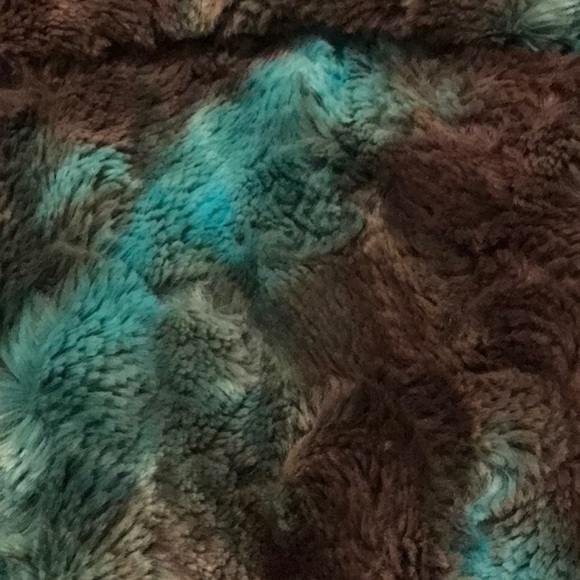 Cartise-Faux fur crop jacket - Picture 3 of 6